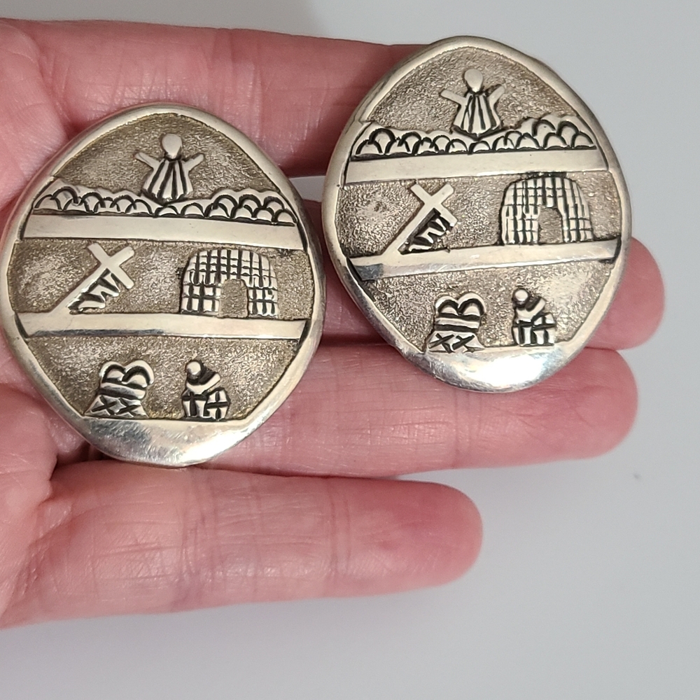 Vintage Navajo Roger John Christ Resurrection Story Teller Clip On Earrings 33g